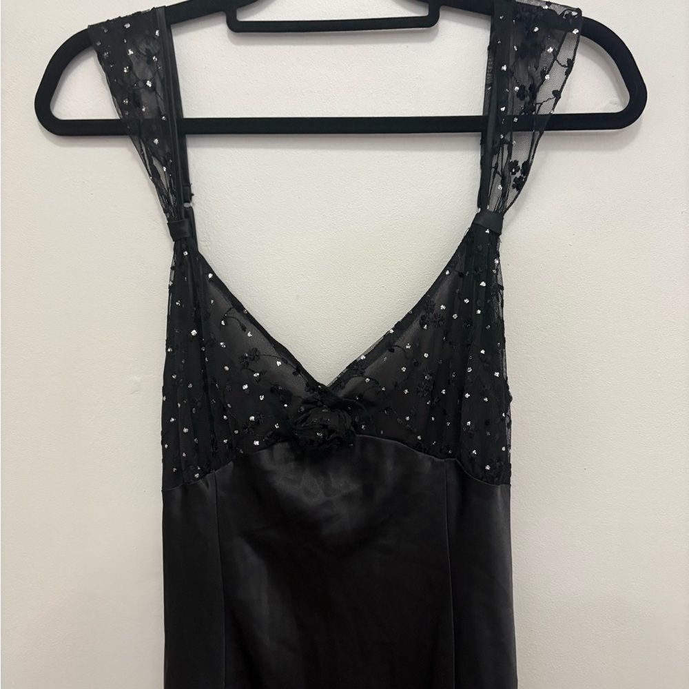 Delicates Black Sleeveless Nightgown and Robe - Picture 6 of 16